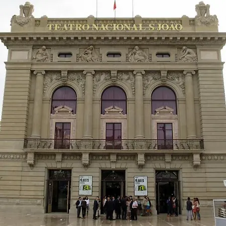 Apartment Entreparedes 3*