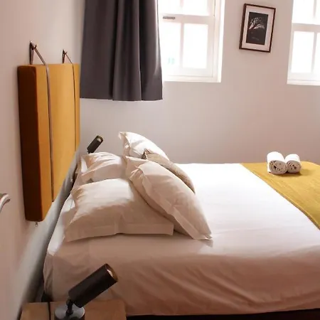 Entreparedes Apartment Porto