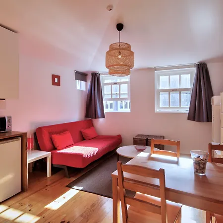 Maison Entreparedes 公寓 *