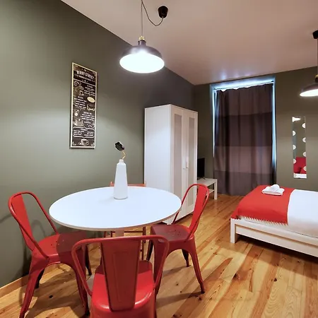 Entreparedes Apartment Porto