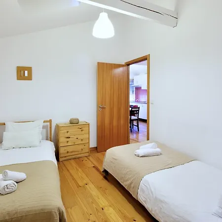 Maison Entreparedes Porto