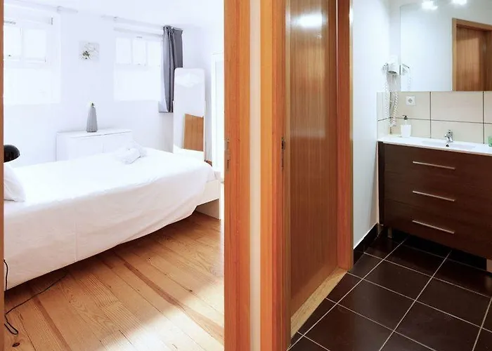 Maison Entreparedes Apartman