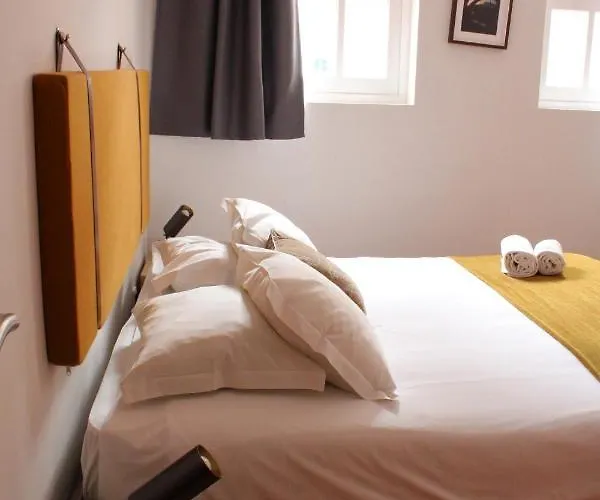 Maison Entreparedes Apartman Porto