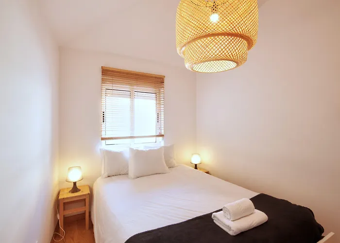 Maison Entreparedes Apartman Porto