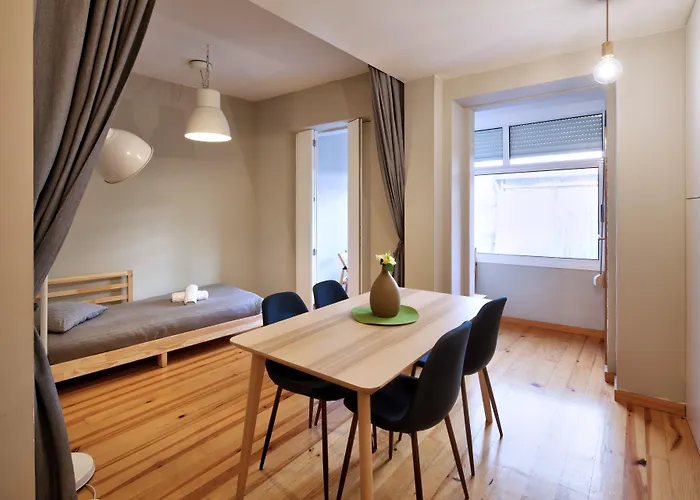 Maison Entreparedes * Porto