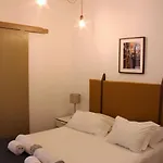 Maison Entreparedes Apartment