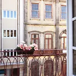 Maison Entreparedes Apartment Porto